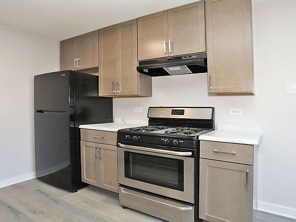 2nd image of 675 Greenfield Ct APT D1
