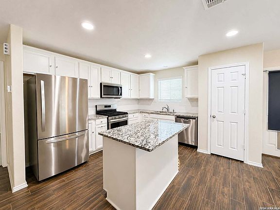 4th image of 7807 Cottonwood