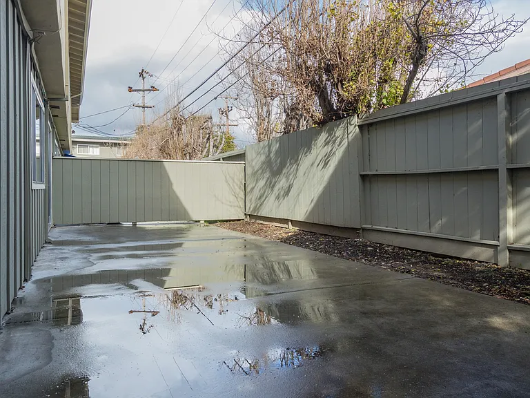 Bay Terrace — Photo 19