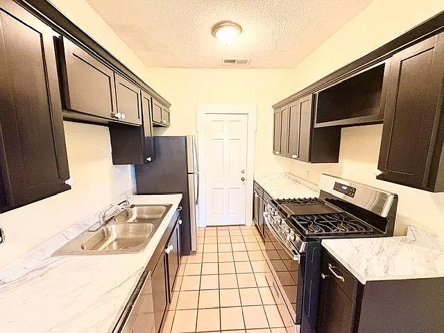 1 bed, 1.0 bath, 560 sqft, $1,400 — Photo 4