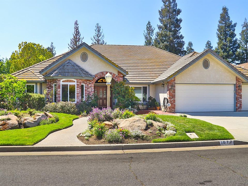 2nd image of 1077 E Newhall Dr