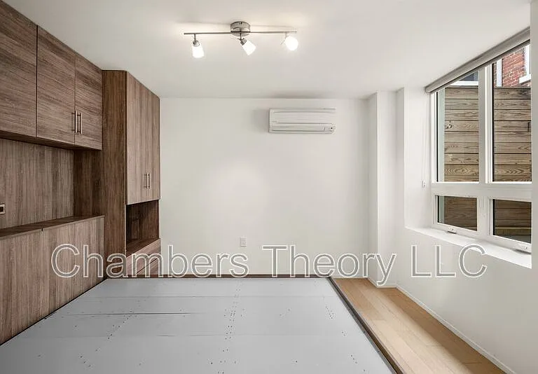 2422 17th St NW #104 — Photo 12