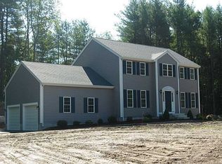 3 Susan Ln, Bellingham, MA 02019