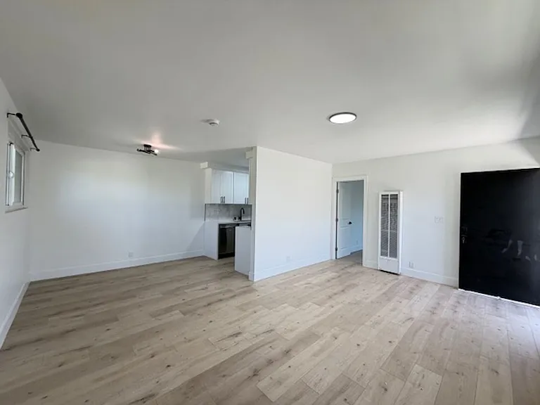 7566 Fillmore Dr — Photo 8