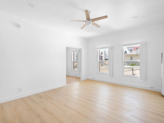 5th image of 131 S Jackson St APT 204