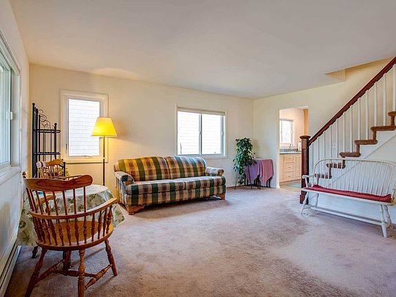 3rd image of 287 Sunset Ave