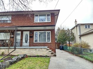 273 Delta St #B, Toronto, ON M8W 4G1
