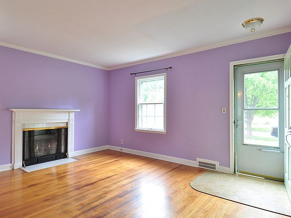 3rd image of 3825 J St
