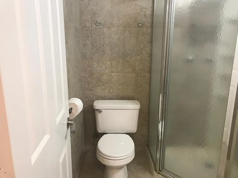 11471 Oxnard St #5 — Photo 25