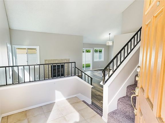 5th image of 4645 Larry Ave