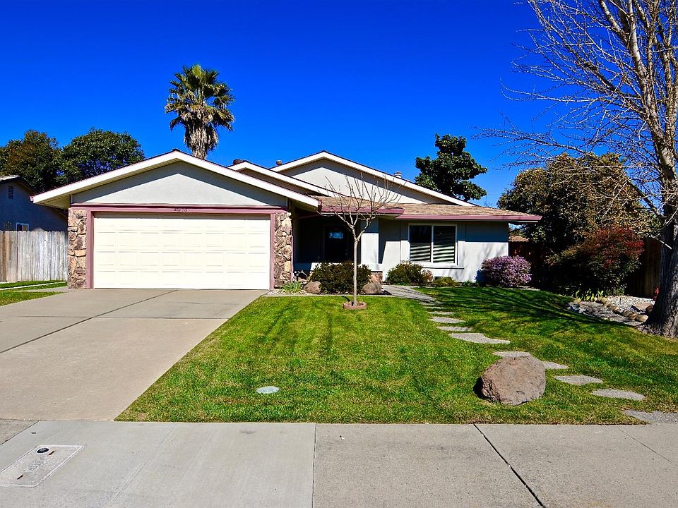 1st image of 4075 Deer Trail Way