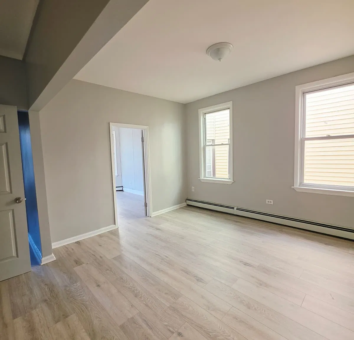 2 bed, 800 sqft, $2,250 — Photo 2