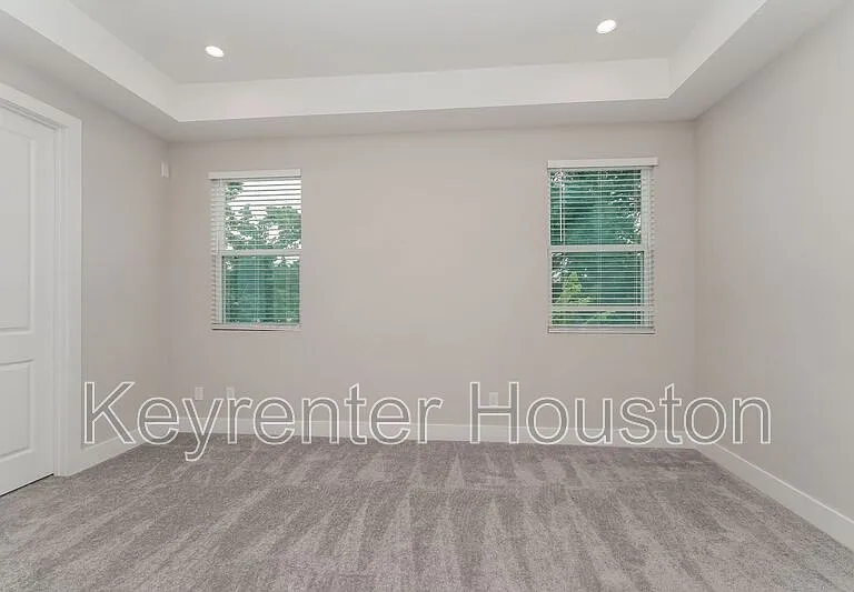 8318 Curry Rd — Photo 7