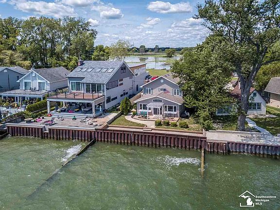 2nd image of 12752 N Lakeshore Dr