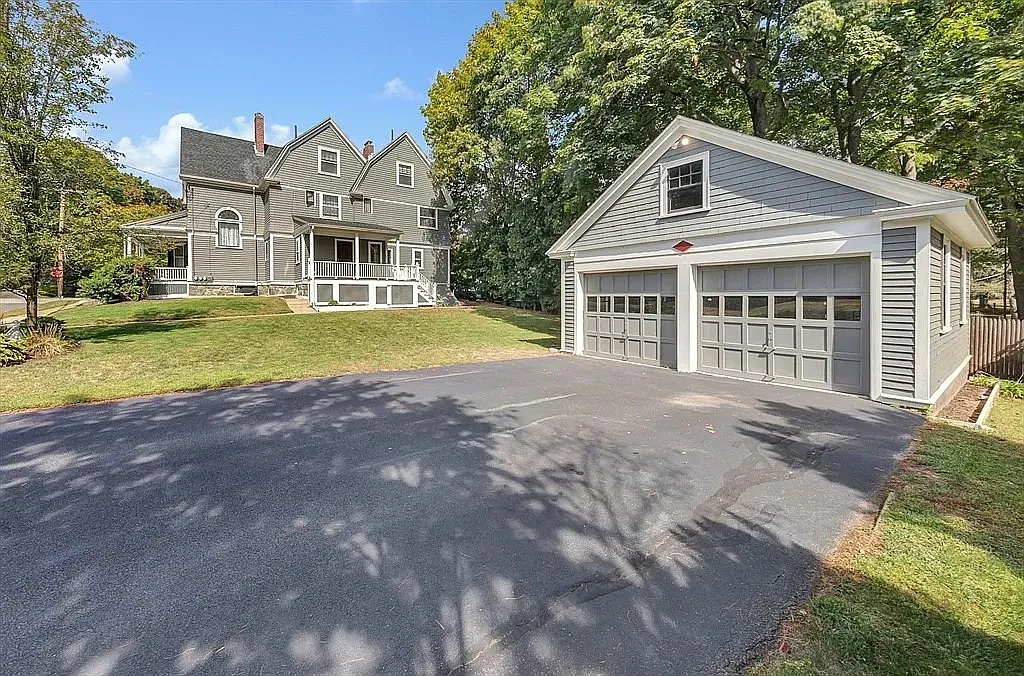 112 Church St — Photo 2