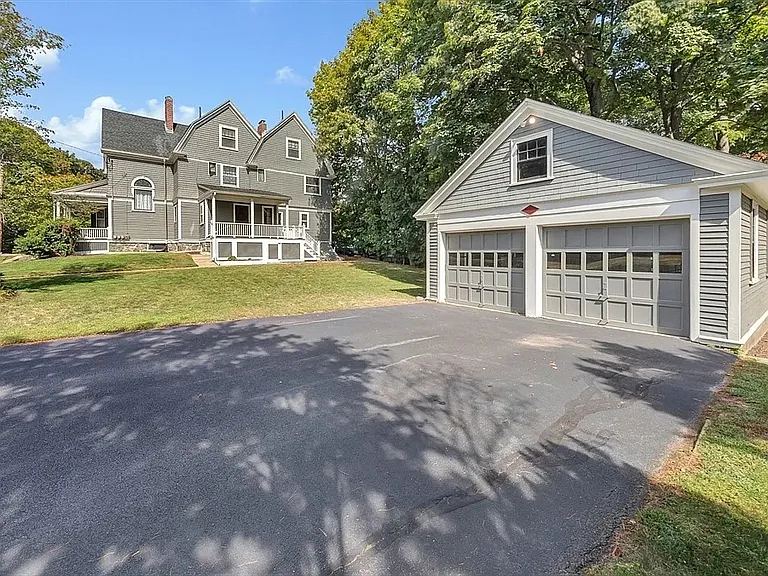 112 Church St — Photo 2