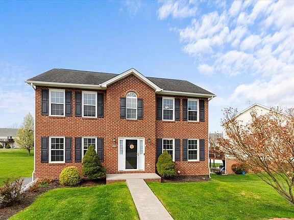 4th image of 230 Berkshire Dr