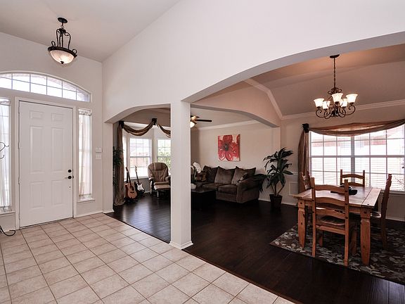 2nd image of 1524 Ector Dr