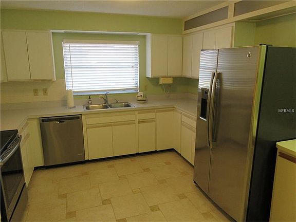 3rd image of 2548 Wynnewood Dr