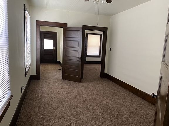 3rd image of 2712 Schaal Ave