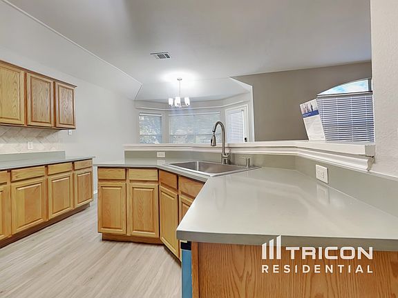 2nd image of 310 Masonwood Dr
