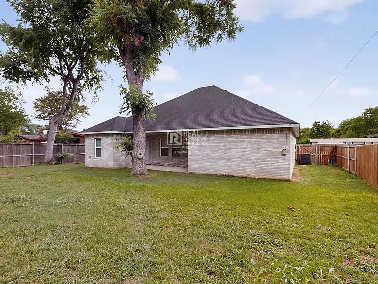 2000 Skylark Dr — Photo 39