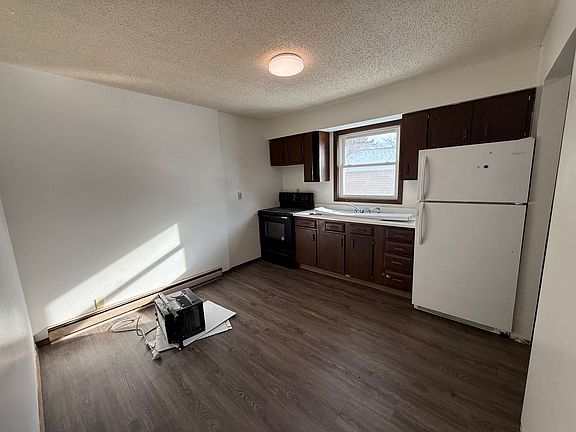 4th image of 422-428 8th Ave NE #424