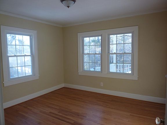 5th image of 4208 NE Garden Dr