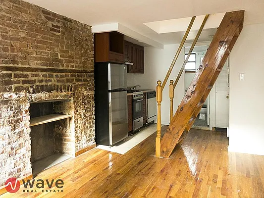 Rented by Wave Real Estate Group | media 31