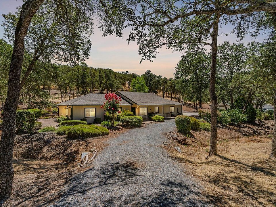 1st image of 3851 Farris Dr