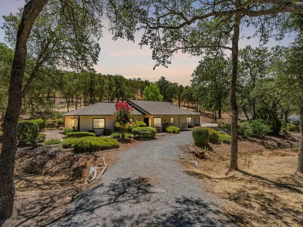 3851 Farris Dr, Valley Springs, CA 95252