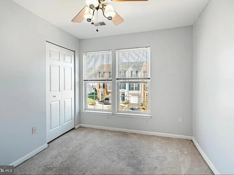 71 Alexis Dr — Photo 9