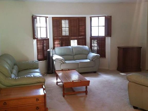4th image of 2728 Forest Knoll Dr