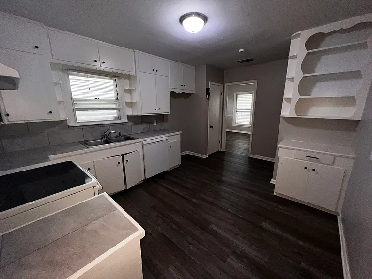 3301 Austin St — Photo 15