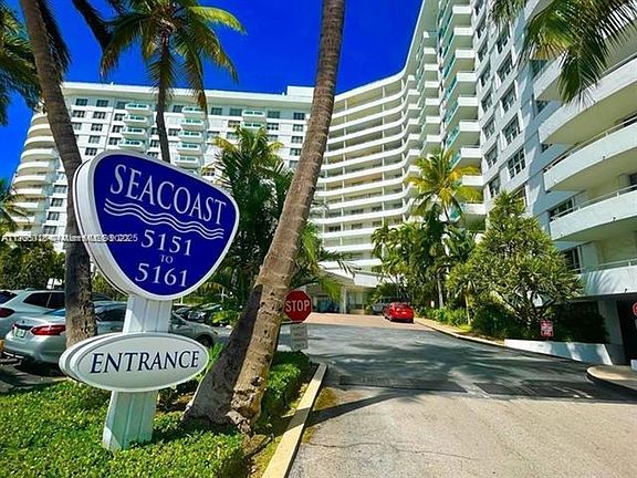 3rd image of 5151 Collins Ave #Cu-1625