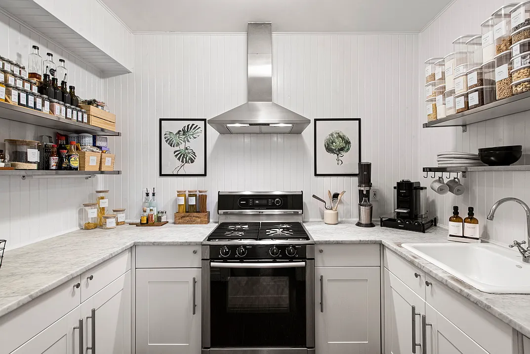 115 South Street — Photo 4