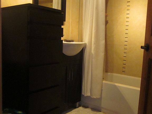2nd image of 8424 Lefferts Blvd APT 1