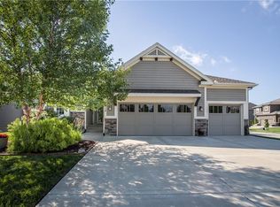6015 NW 94th St, Kansas City, MO 64154