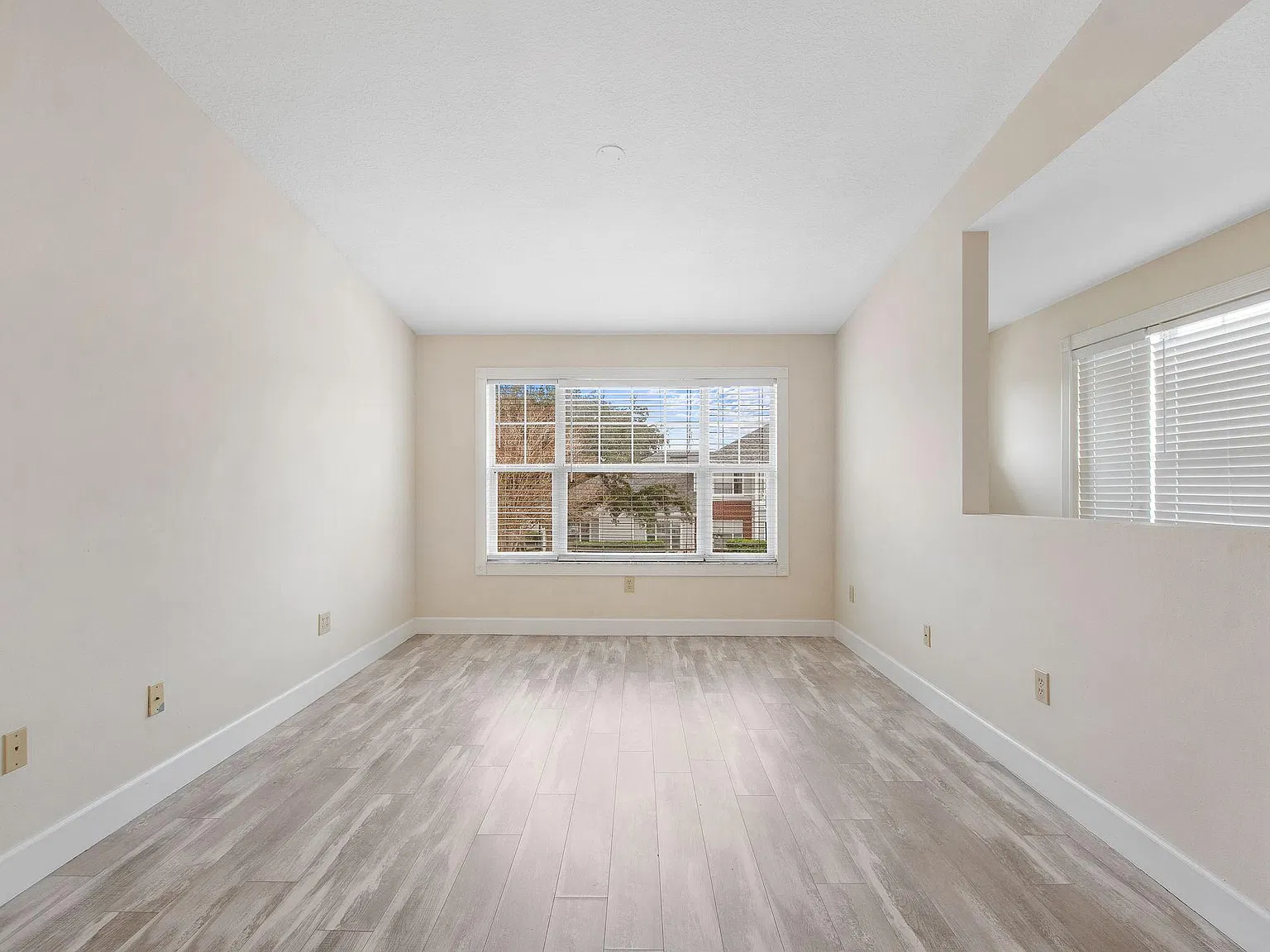 27201 Harbour Vista Circle — Photo 4