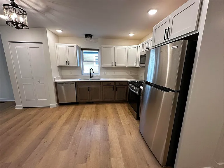 530 State St #530B — Photo 5