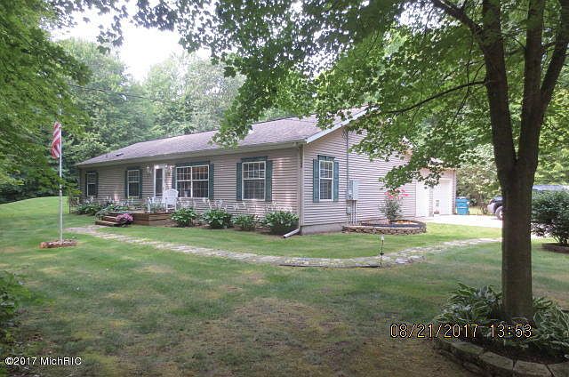 1st image of 22169 Crockery Woods Rd