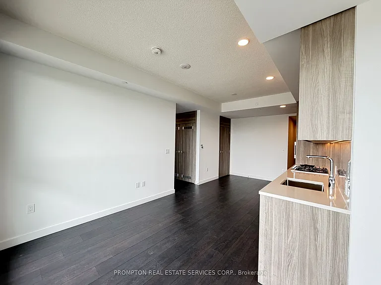 75 Billes Hts #1902 — Photo 17