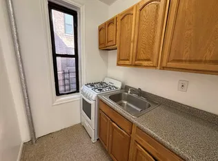 2080 Grandconcourse 14 image 1 of 4