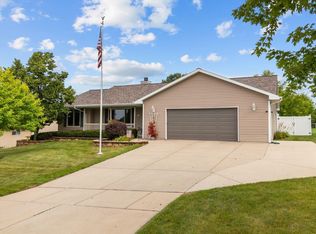 2181 Bufflehead Ln, Bellevue, WI 54311
