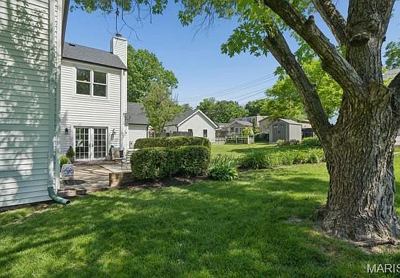 5th image of 340 W Essex Ave