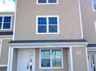 655 Twisted Oak Dr, Christiansburg, VA 24073