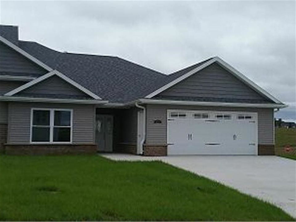 1st image of 438 Angela Jean Cir