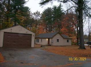 62 Rope Walk Dr, Hollis Center, ME 04042