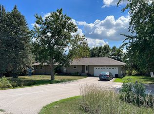 1976 150th St, Fort Dodge, IA 50501