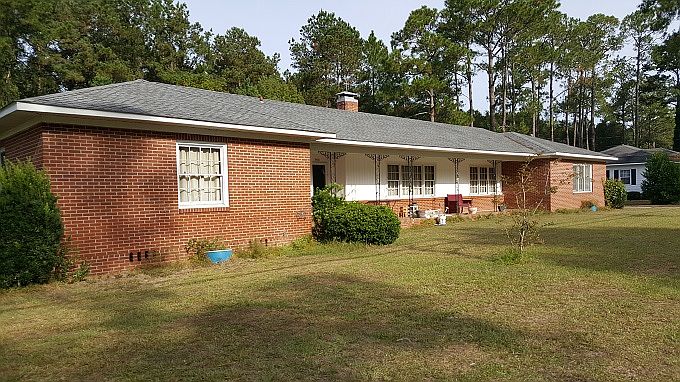 1st image of 913 S Dogwood Dr